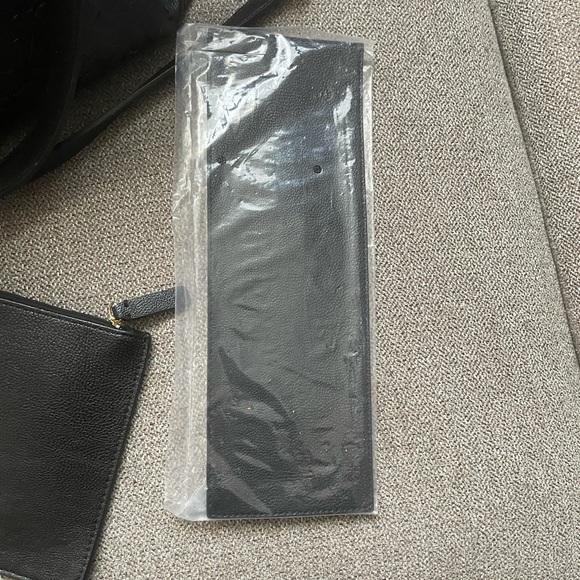 Calvin Klein Logo Embossed Tote Bag - Picture 9 of 9